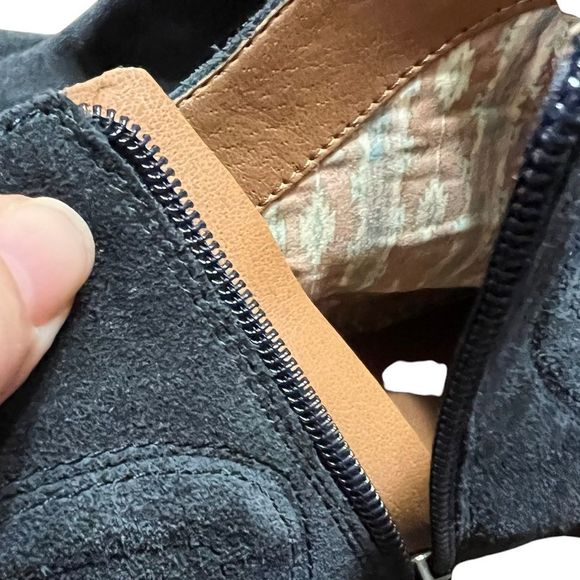 Lucky Brand Navy Blue Suede Brolley Booties Sz 8 - Picture 6 of 10